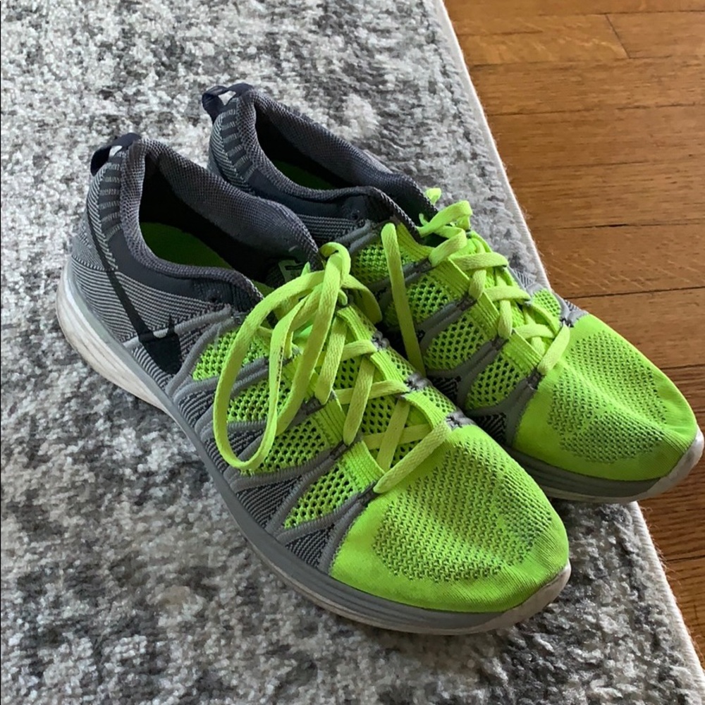 NIKE Flyknit Lunar 2 running shoes.Pre owned  10.5